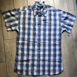 Sean John collared button down in blue and white. Size L